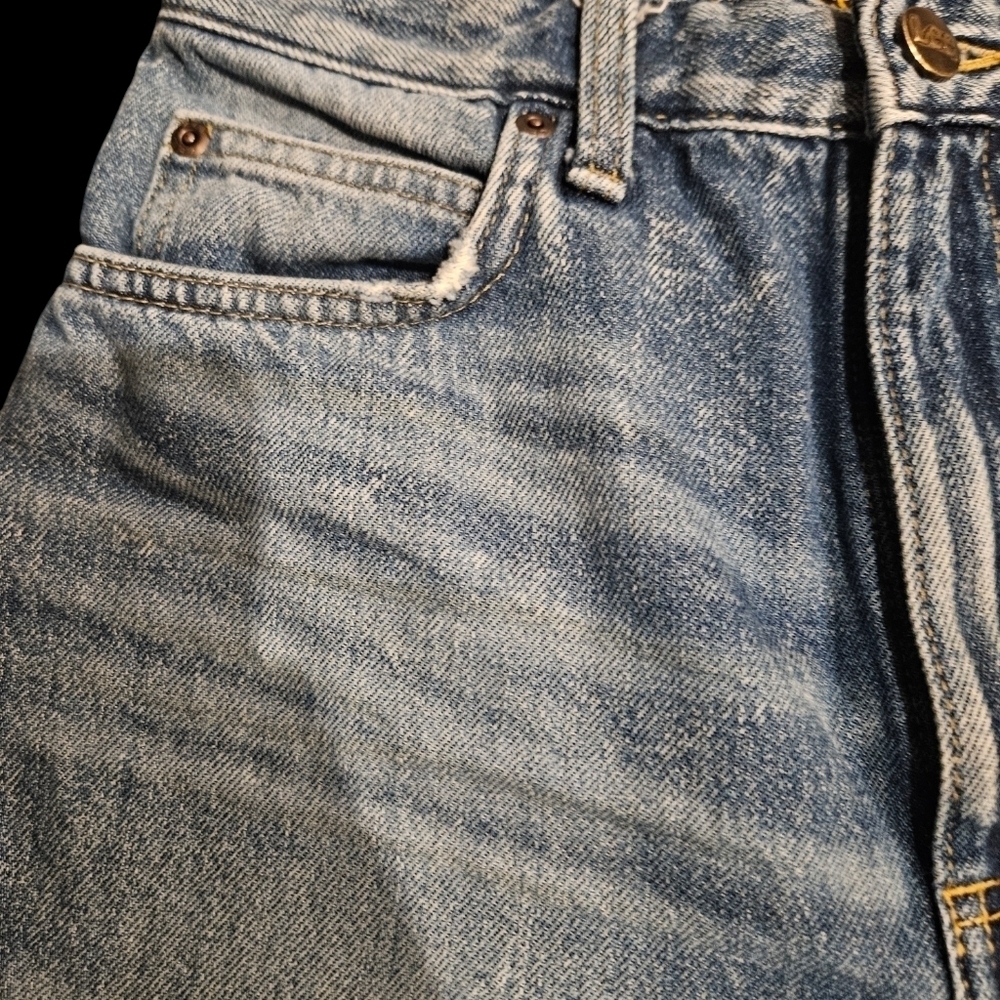 Lee Vintage Distressed Jeans - Picture 9 of 9